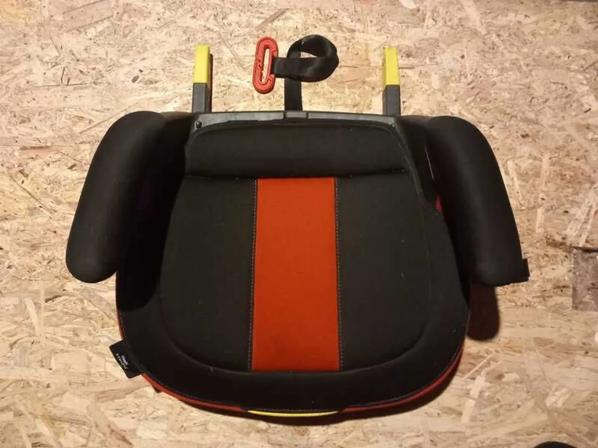 Car Booster Seats - Image 1