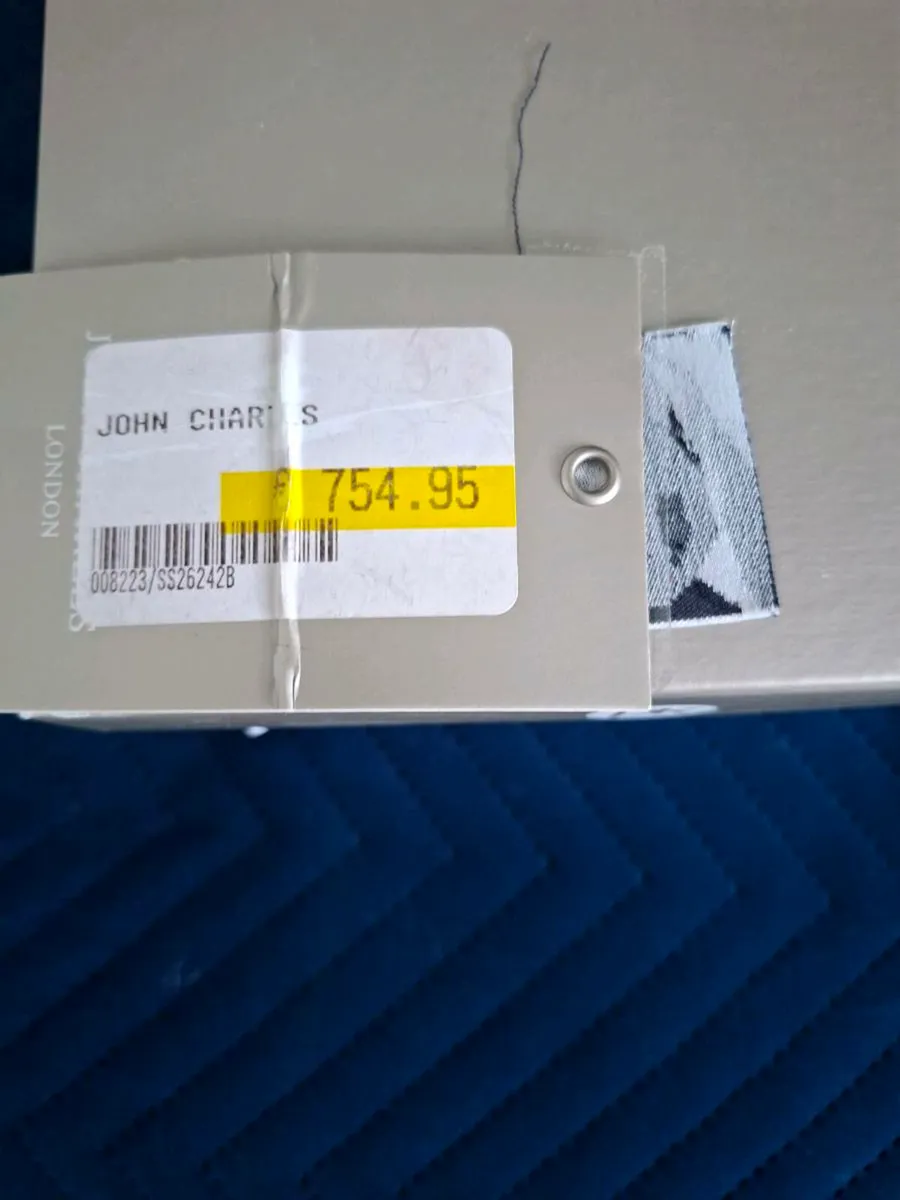 Ladies clothes - Image 4