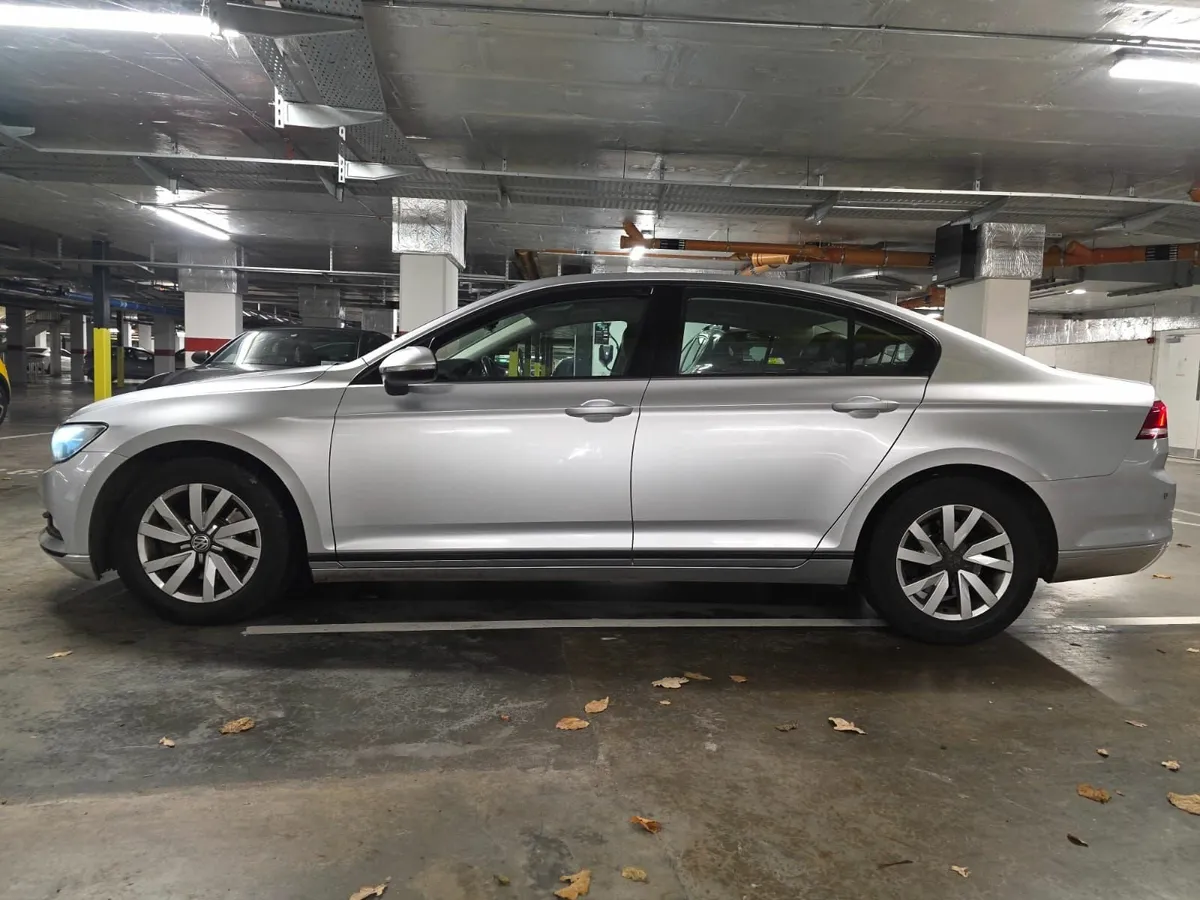 Volkswagen Passat 2016 - Image 3