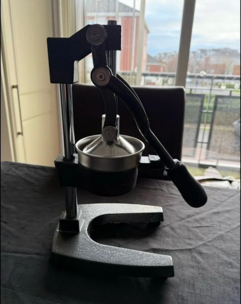 New commercial,professional grade cast iron juicer - Image 3