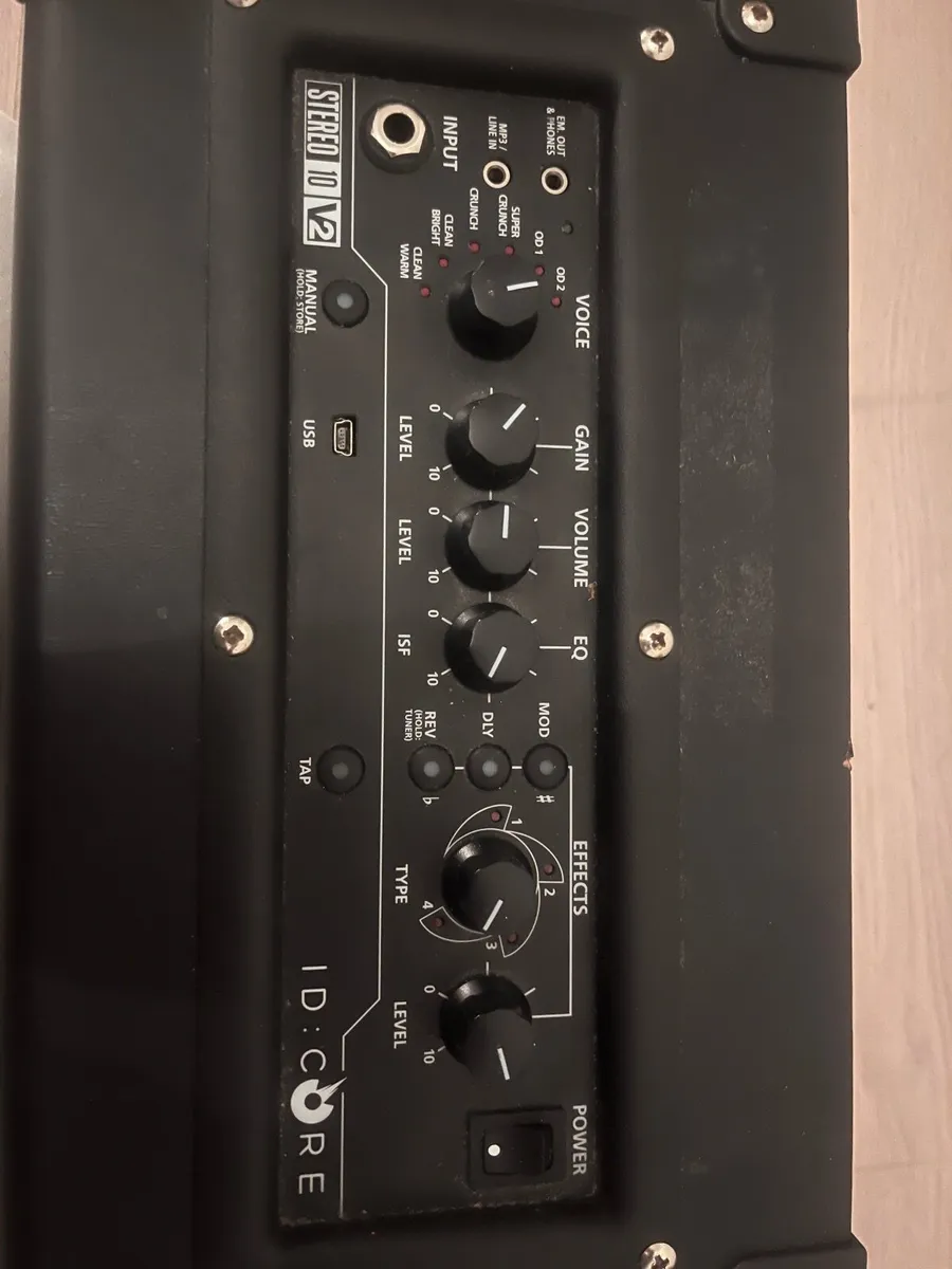 Electric Guitar + Leather Case + Blackstar Amp - Image 2