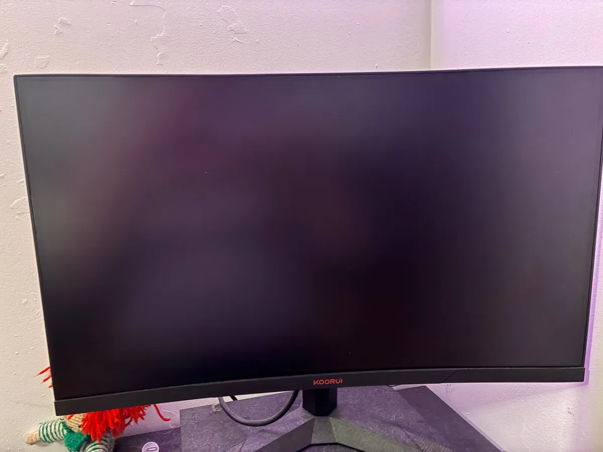 Xbox Series One S and Koorui 27 Inch Curved Monito - Image 4
