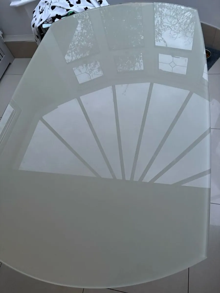 kitchen Table - Image 3