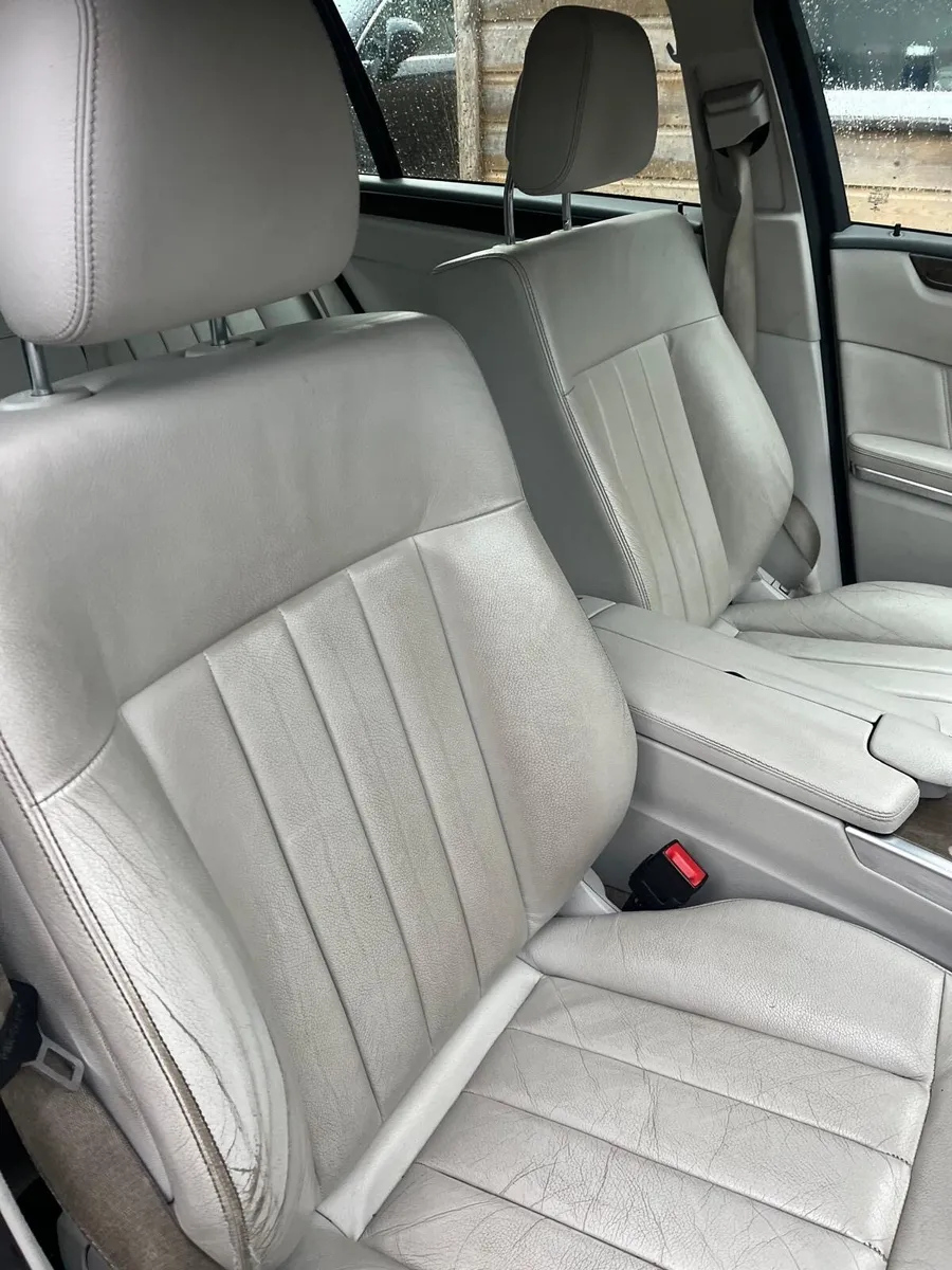 MercedesE Class - Image 4