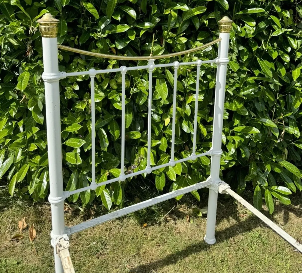 Pair antique Victorian iron and brass single bed - Image 3