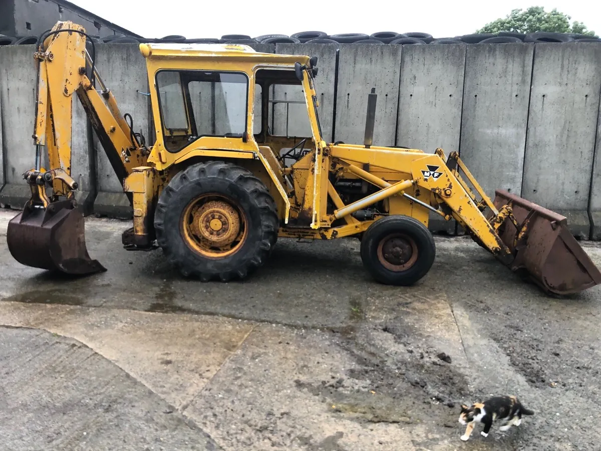Massey 50 digger - Image 1
