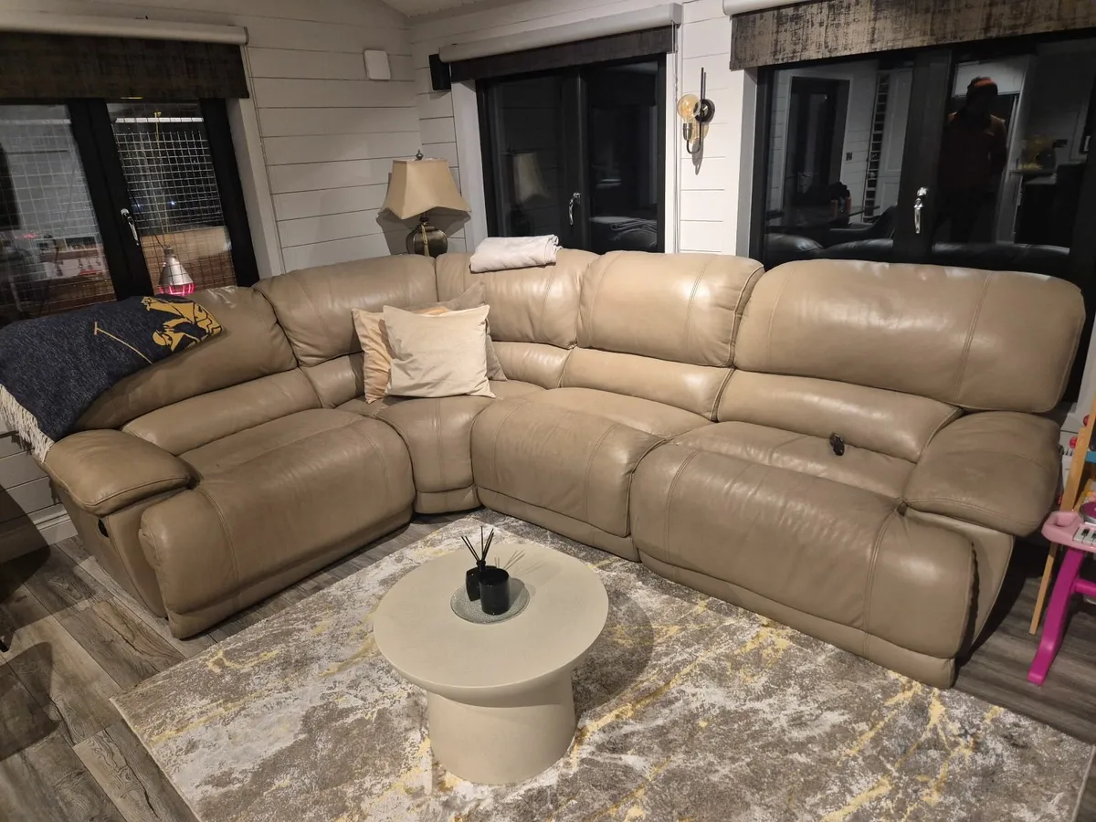 Leather electric recline couch - Image 1