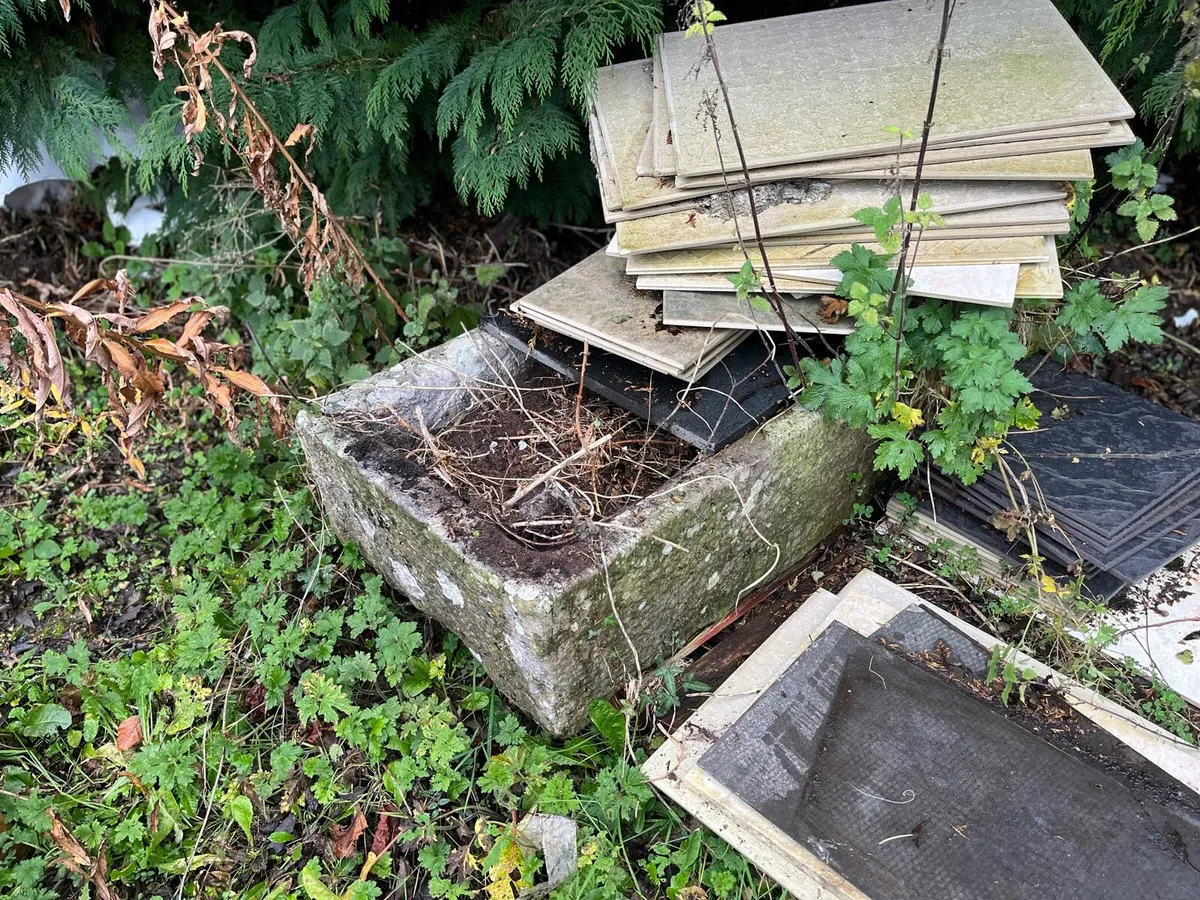 Granite antique trough - Image 2