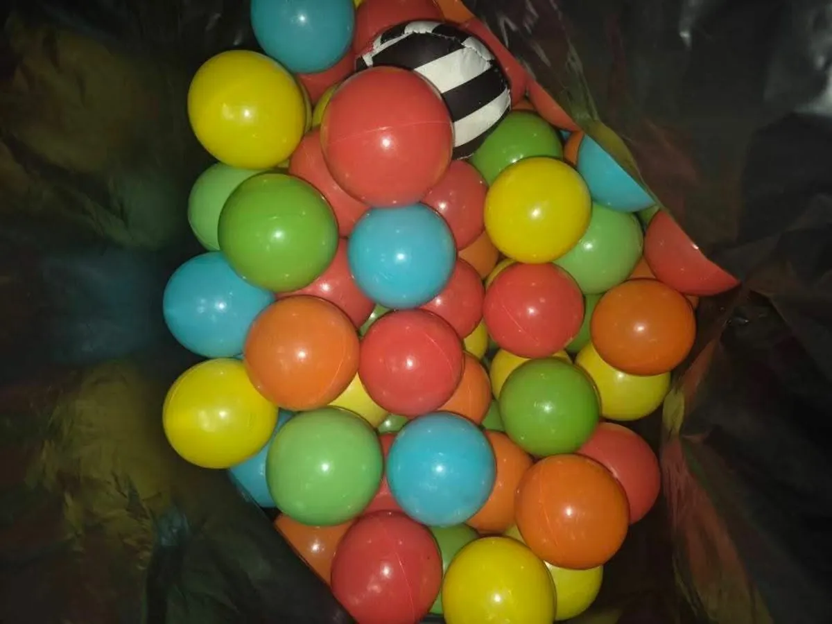Ball pit - Image 2