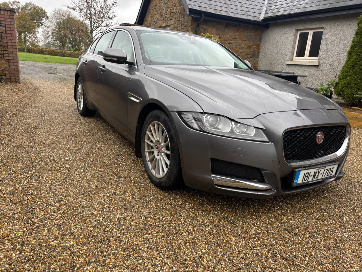 Jaguar 2018 Jaguar XF 2.0 ltr prestige auto low mi - Image 3