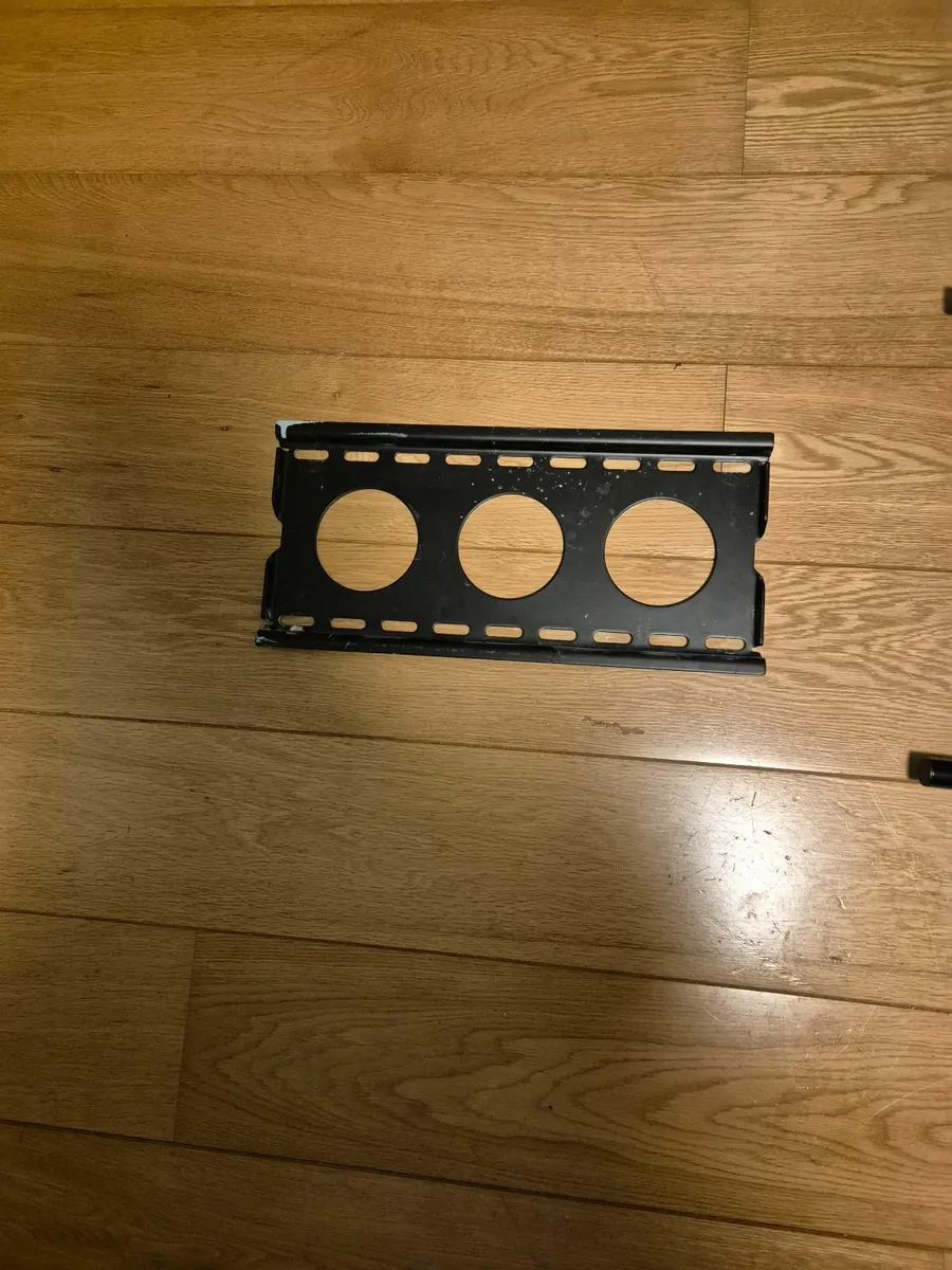 TV Bracket - Image 2