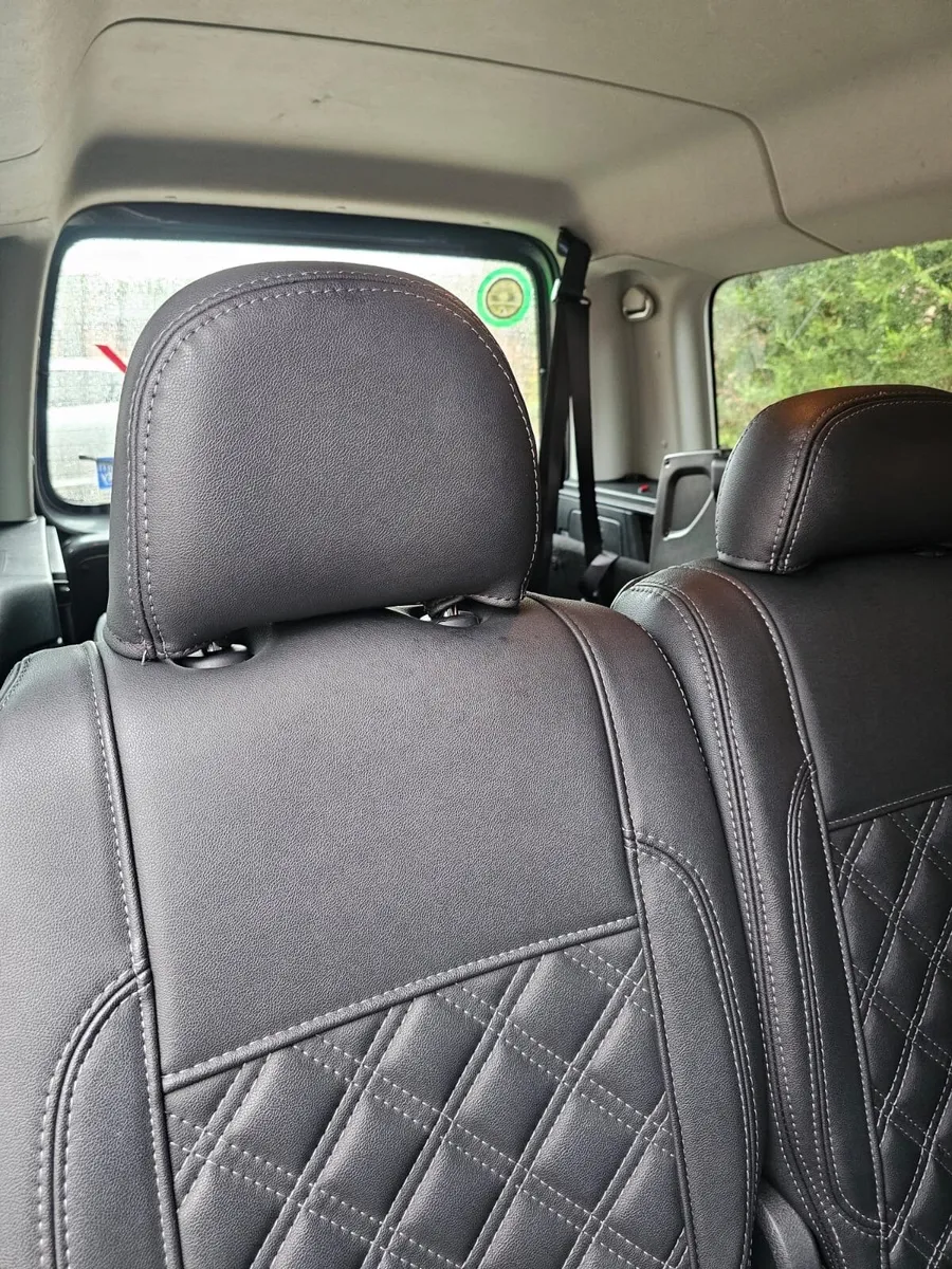 Volkswagen Caddy 2019 Taxi - Image 2