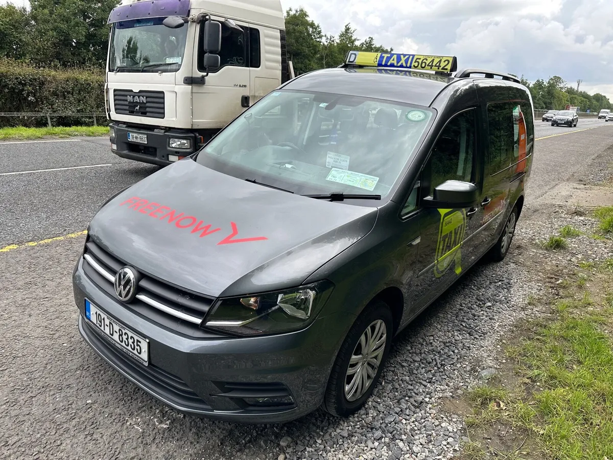 Volkswagen Caddy 2019 Taxi - Image 4
