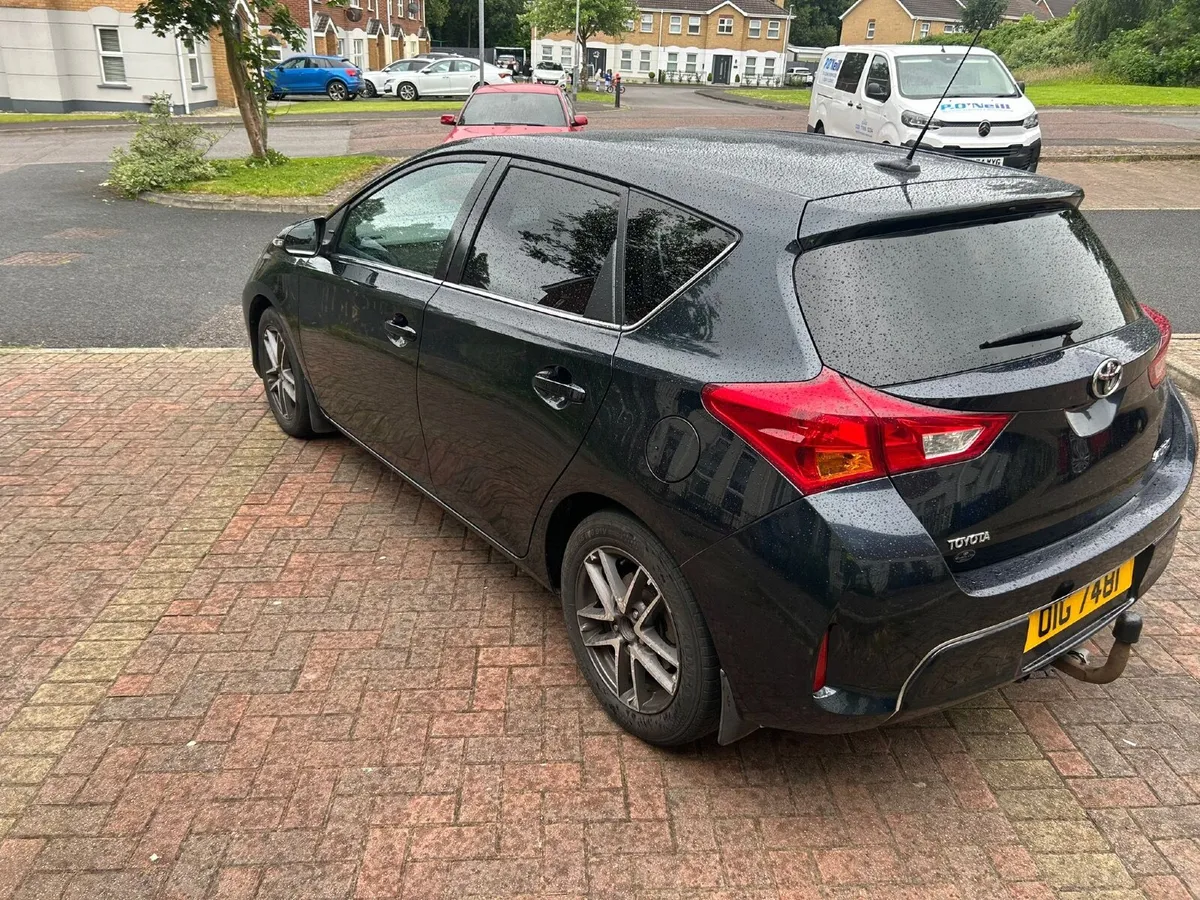 Toyota Auris 2014 - Image 4