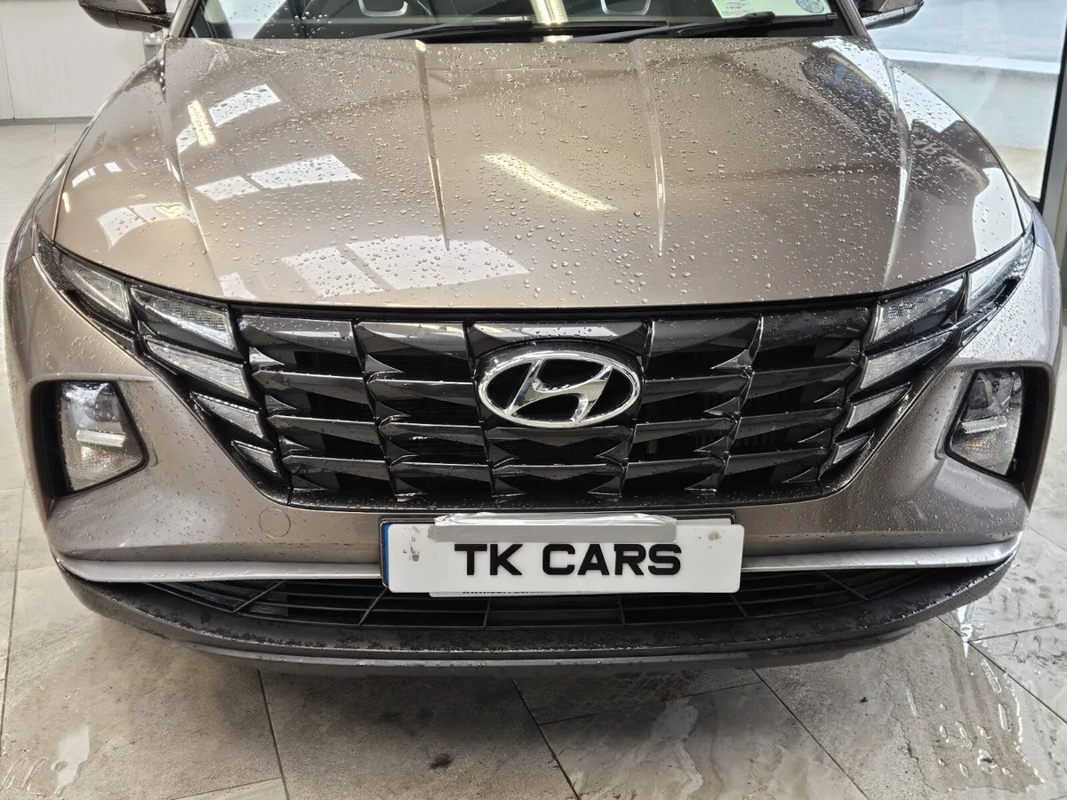 211 HYUNDAI TUCSON EXECUTIVE - Image 4