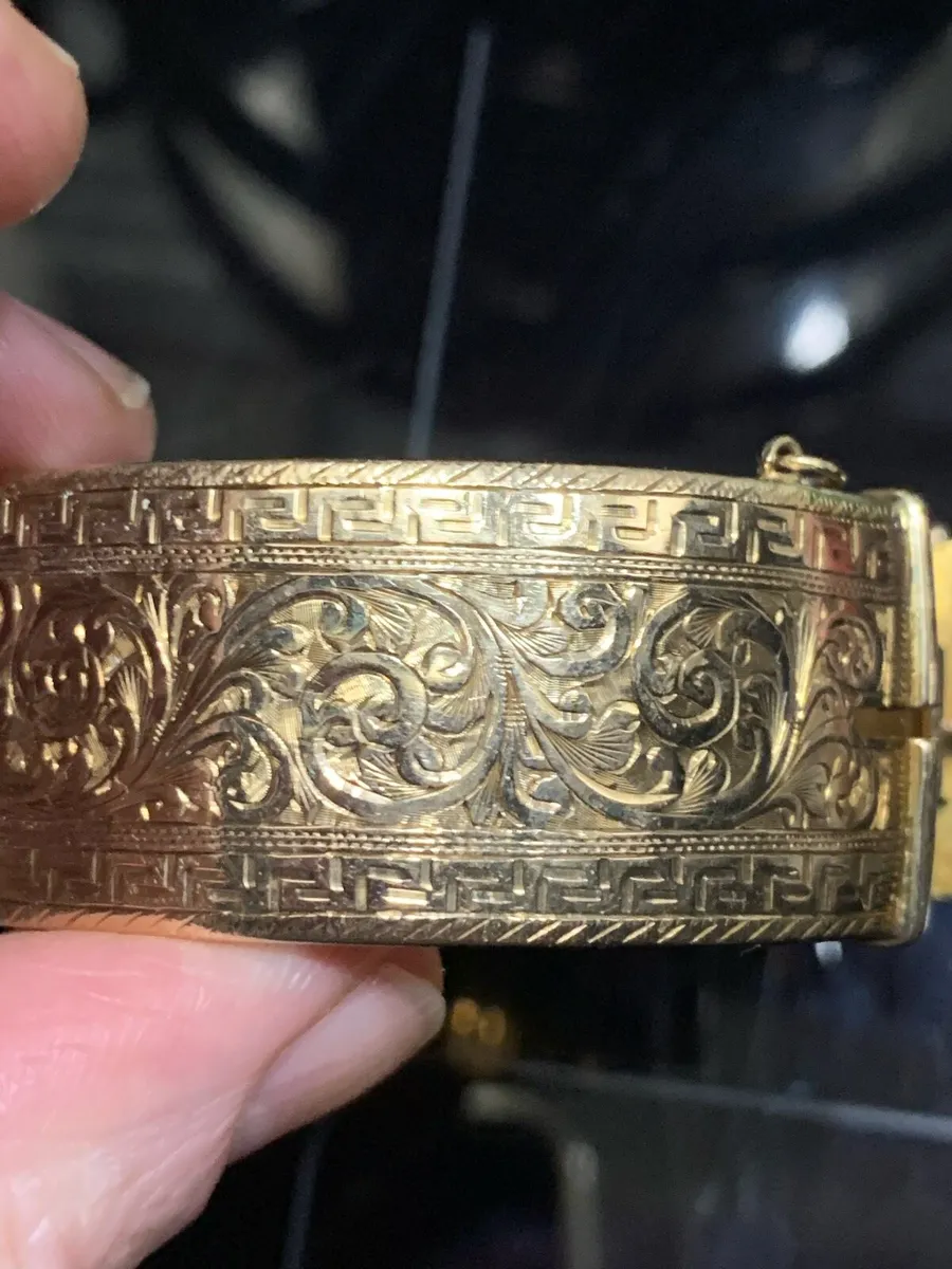 Vintage 9ct Bangle - Image 1