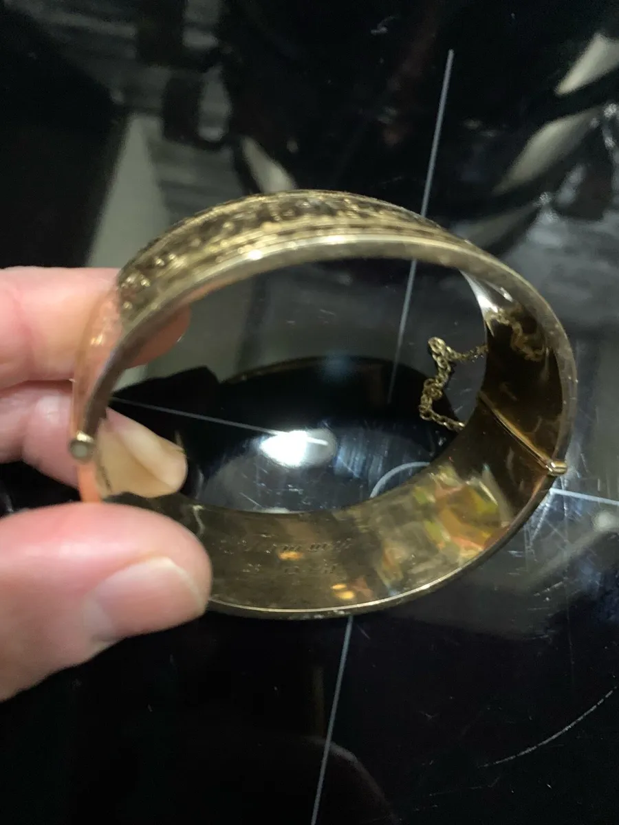 Vintage 9ct Bangle - Image 3
