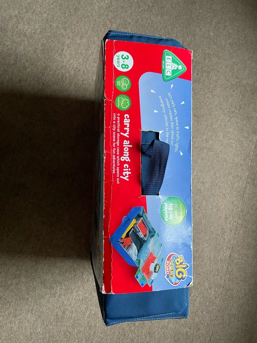 ELC Big City Road - Carry Along City - Image 2