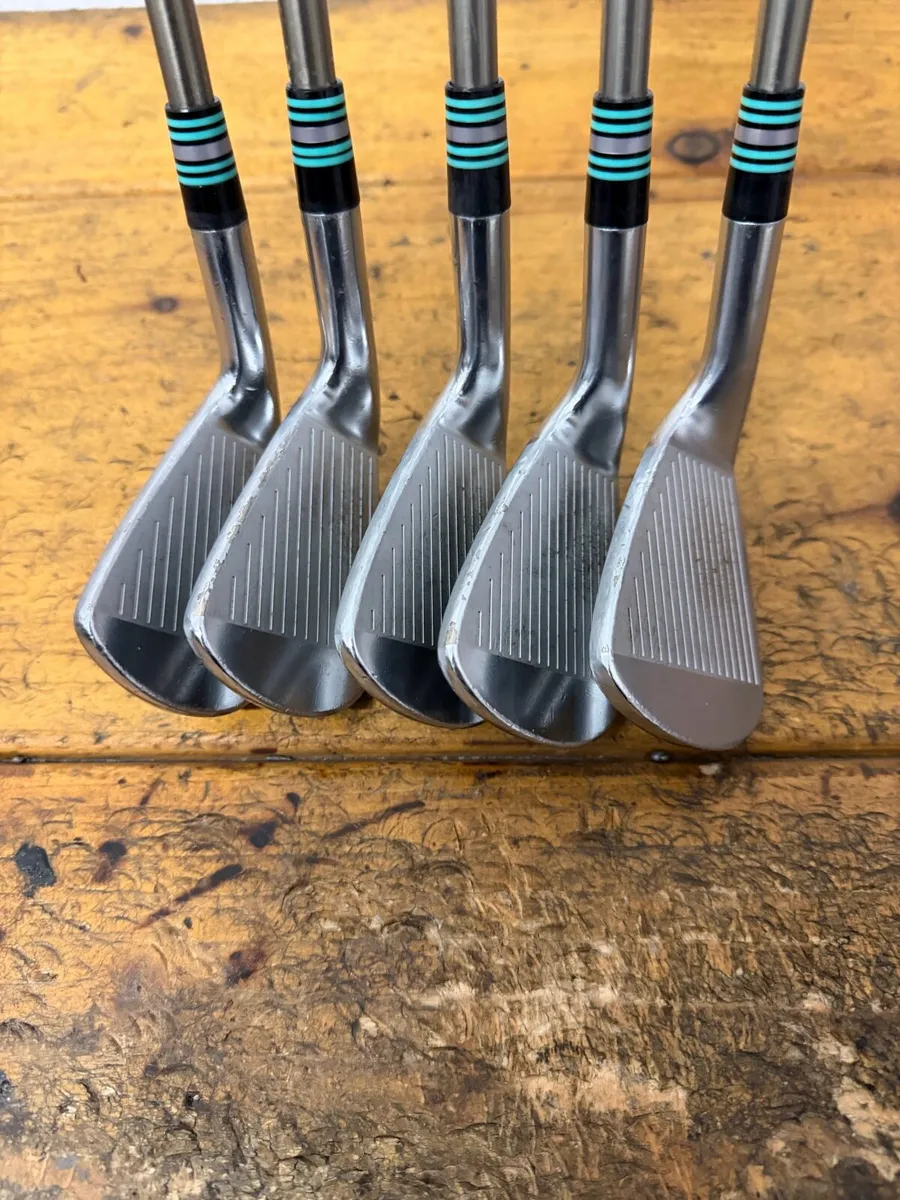 Srixon Golf ZX7 Irons 6-PW RH S Flex - Image 3