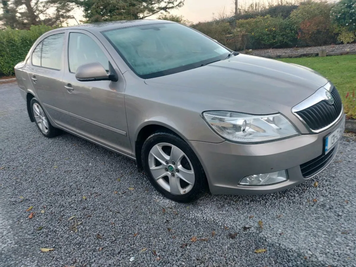 2013 skoda Octavia 1.6 nct 8/26 tax 12/25 - Image 4