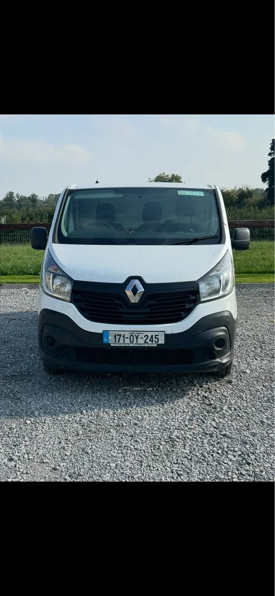 Renault traffic van - Image 1