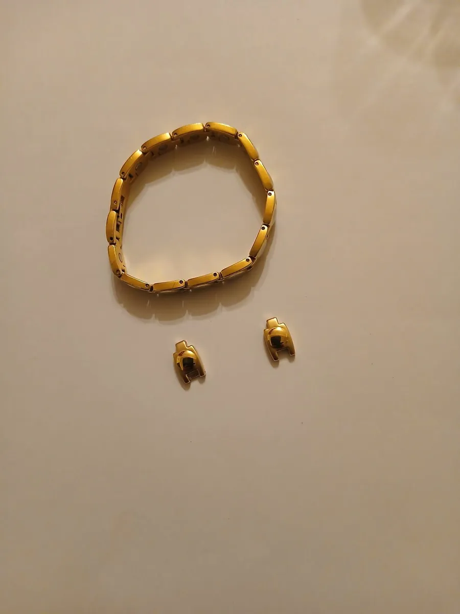 Magnetic Arthritis gold plated bracelet - Image 2