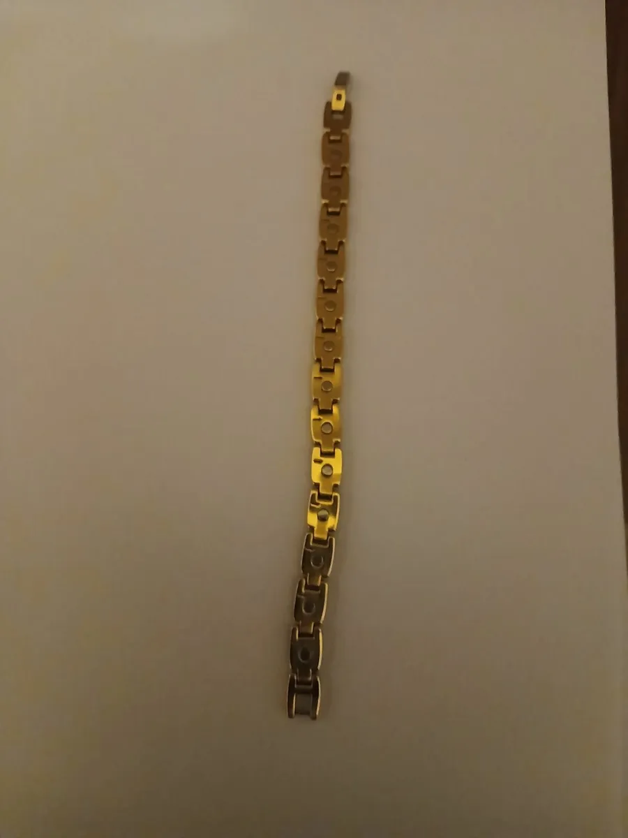 Magnetic Arthritis gold plated bracelet - Image 3