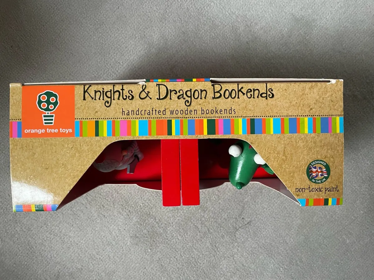Orange Tree Toys Wooden Knight & Dragon Bookends - Image 2