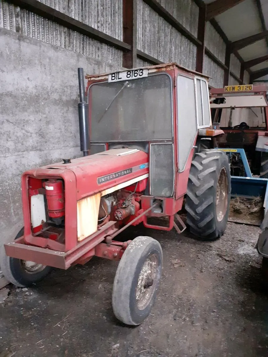 International 374 - Image 1