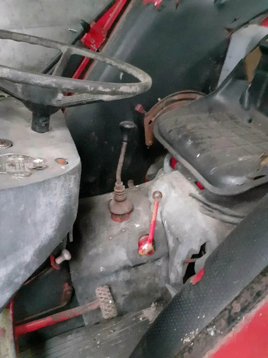 International 374 - Image 3