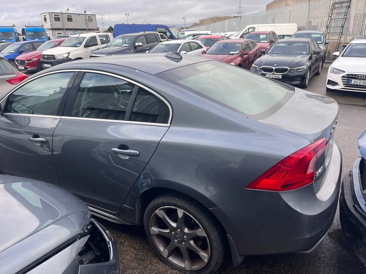 2015 Volvo S60 - Image 4