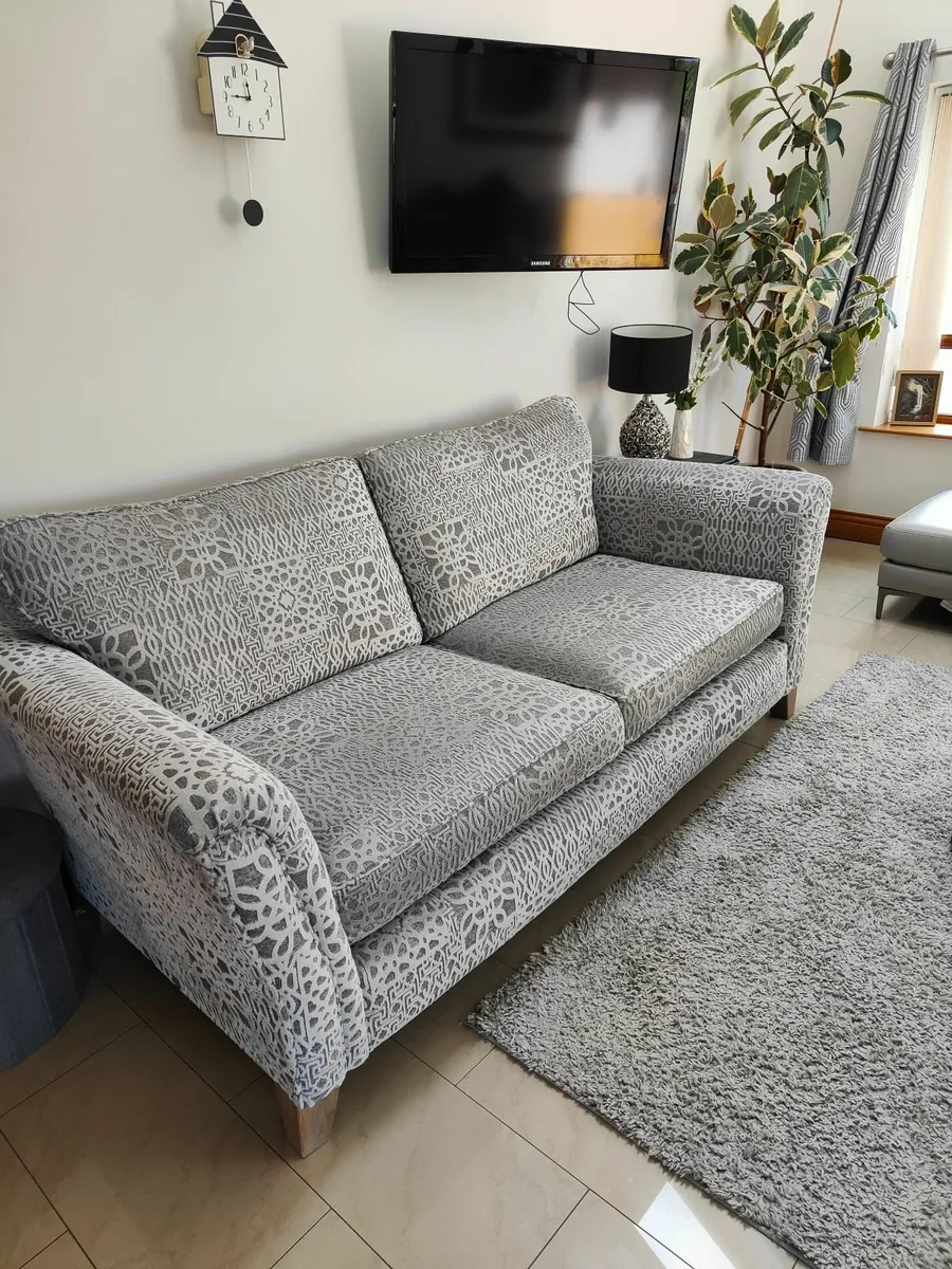 Luxurious Grey 4-Seater Sofa – Virtually New, Sho - Image 2