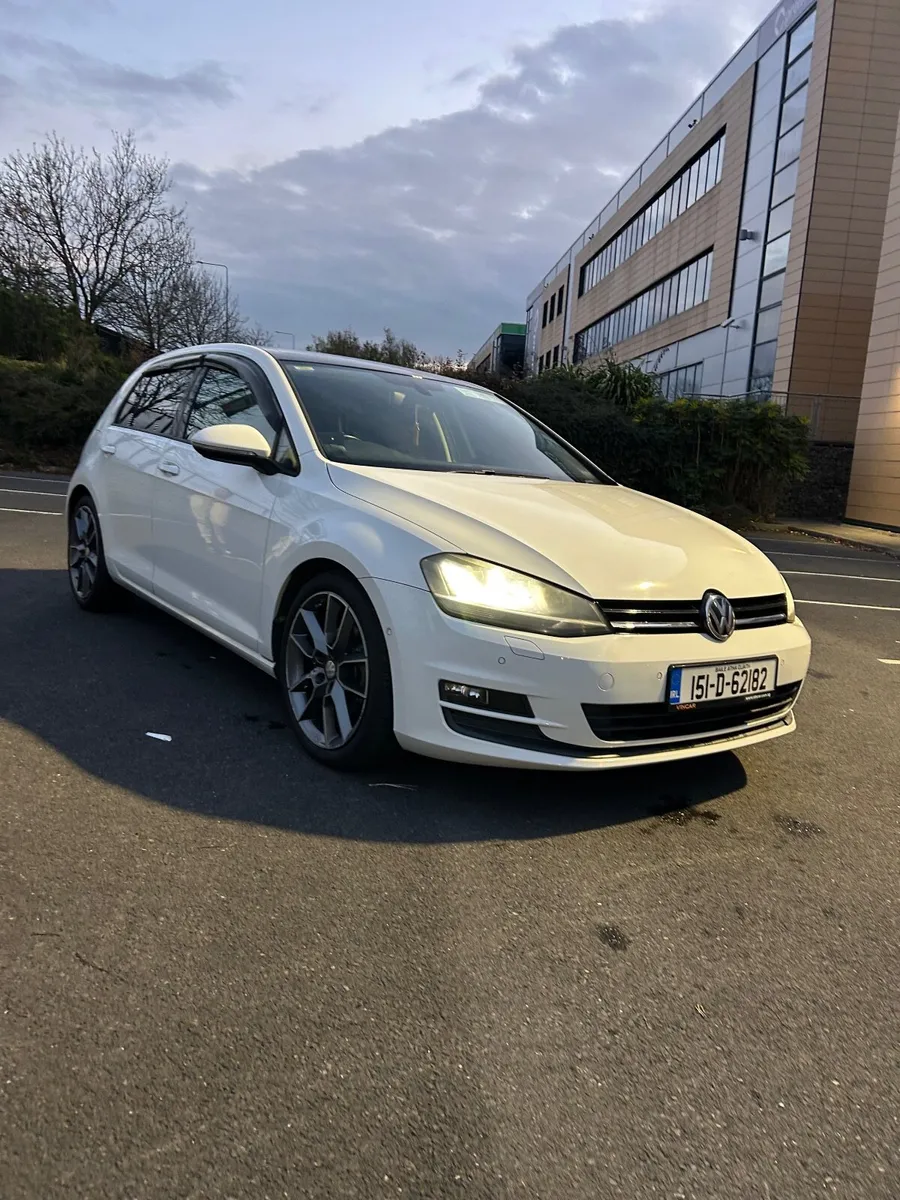 Volkswagen Golf 2015 - Image 1