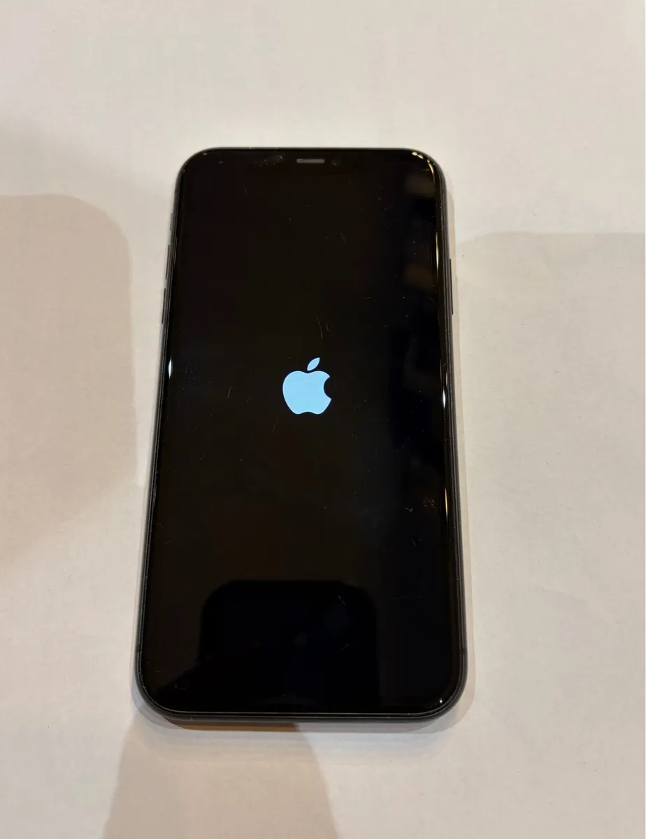 iPhone 11 128GB Black - Image 1