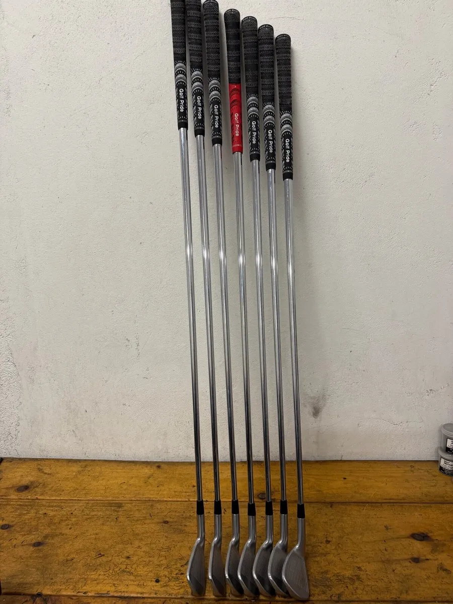 Mizuno Golf JPX921 Tour Irons 4-PW RH X Flex - Image 2