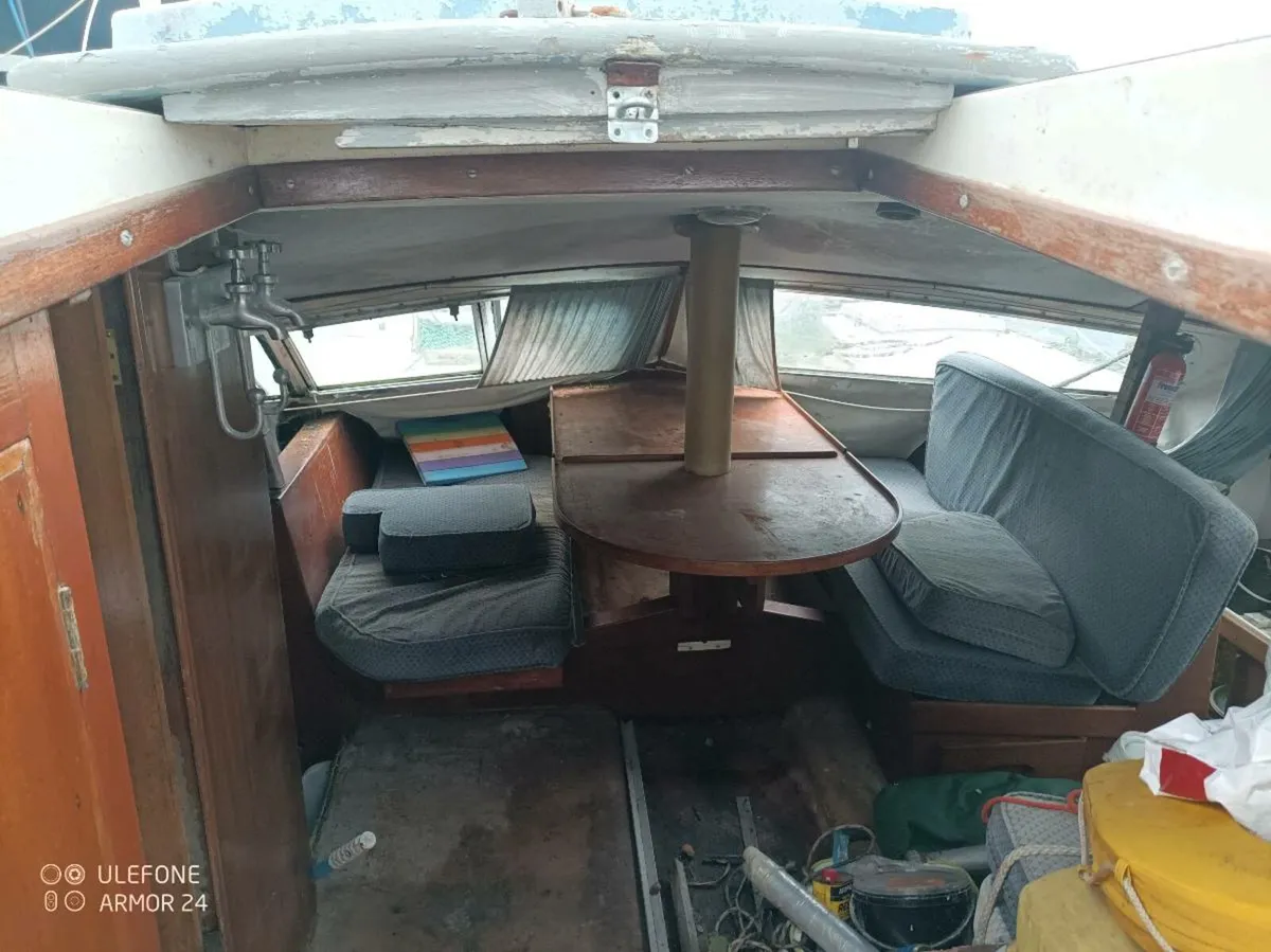 Catamaran Iroquois 30 Teepee - Image 1