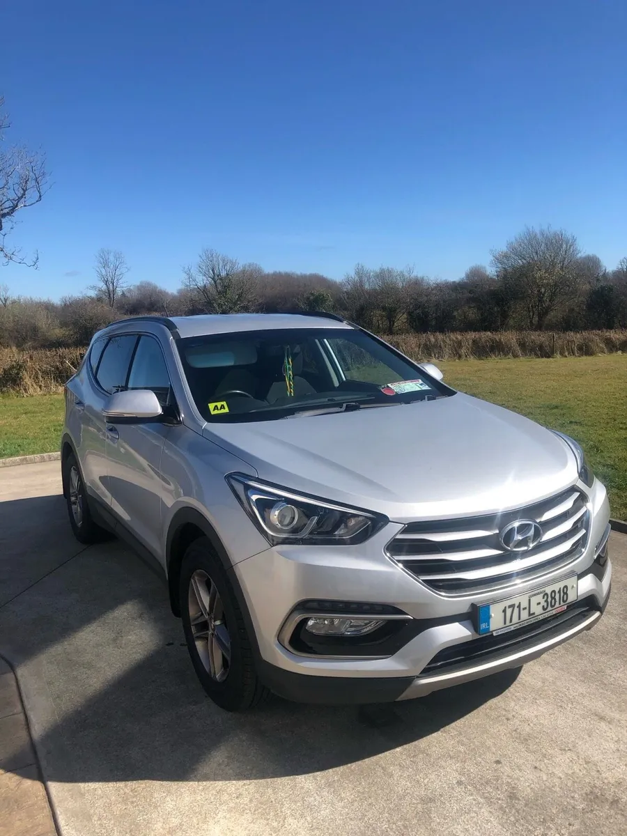Hyundai Santa Fe 2WD - Image 1