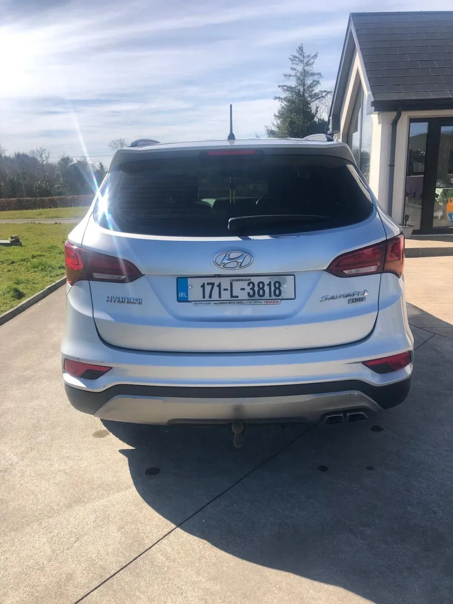 Hyundai Santa Fe 2WD - Image 4
