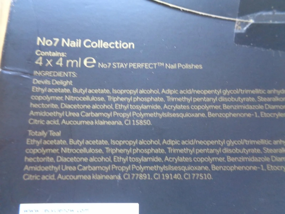 Boxed Set No. 7 Nail Varnish for Sale - Image 4