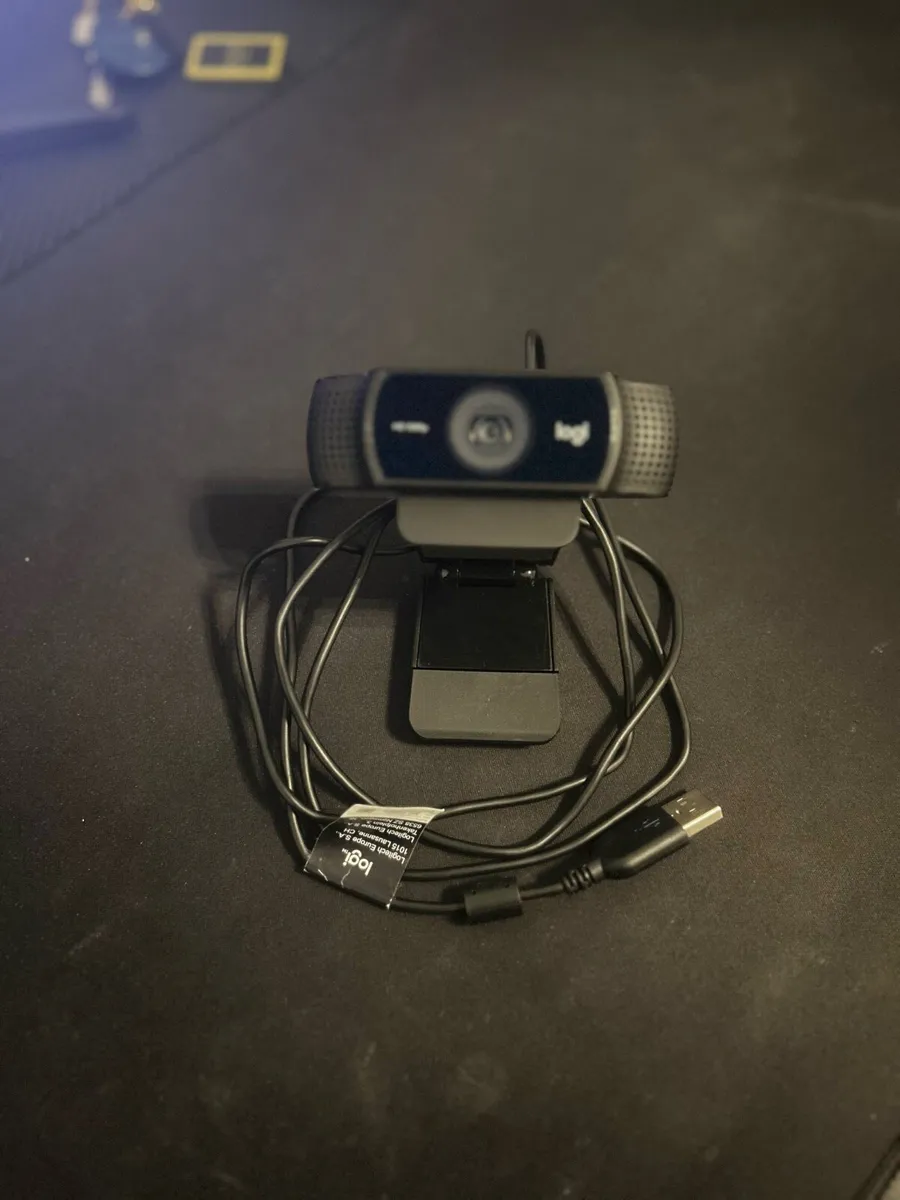 Logitech C920 Pro HD Camera With Stand - Image 1