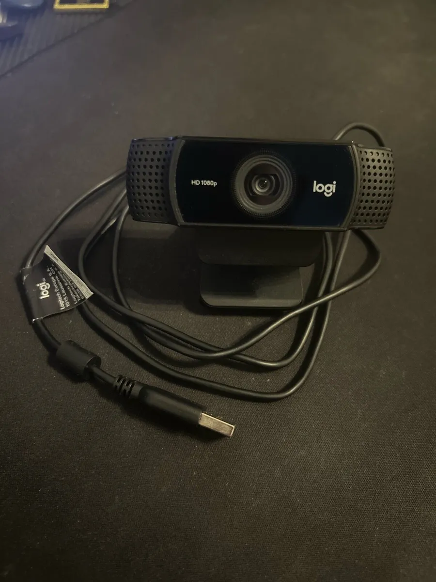 Logitech C920 Pro HD Camera With Stand - Image 2