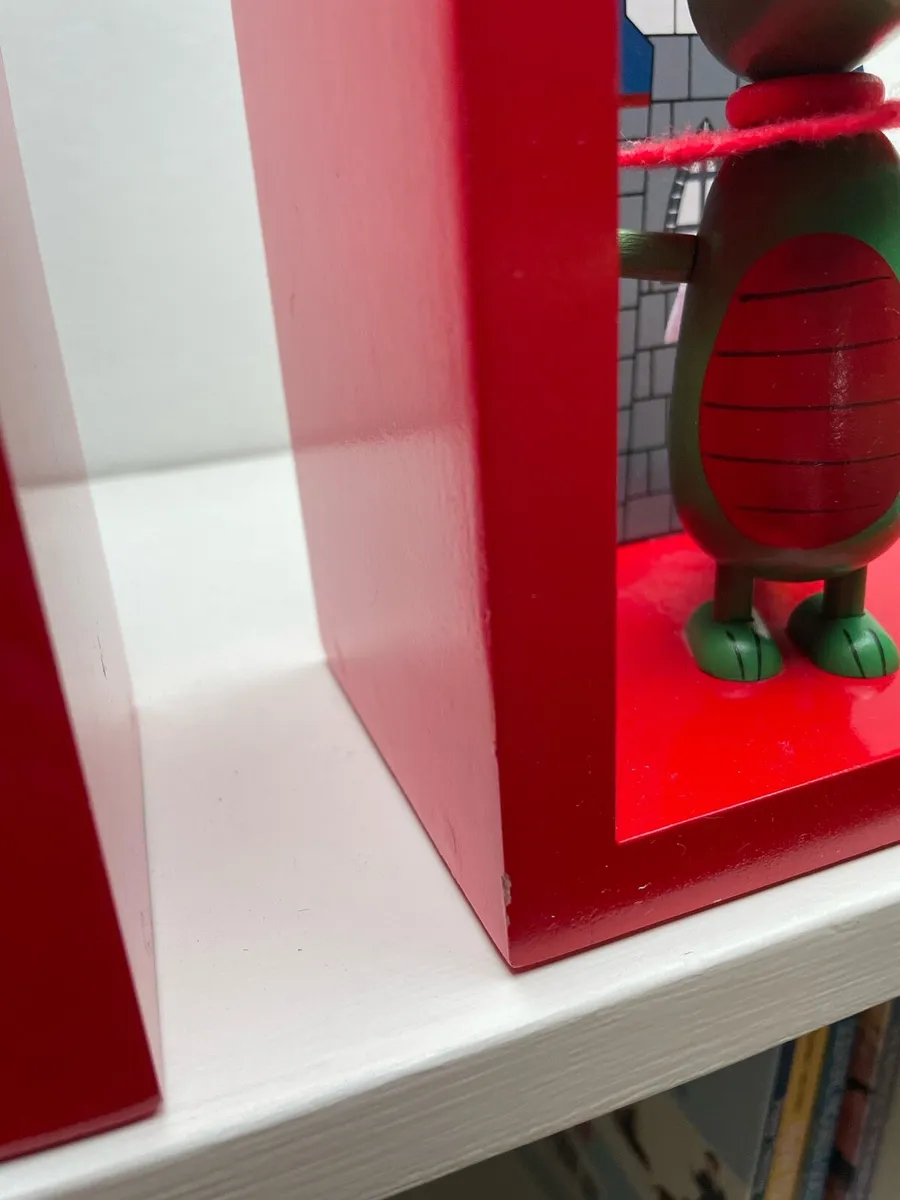 Orange Tree Toys Wooden Knight & Dragon Bookends - Image 4