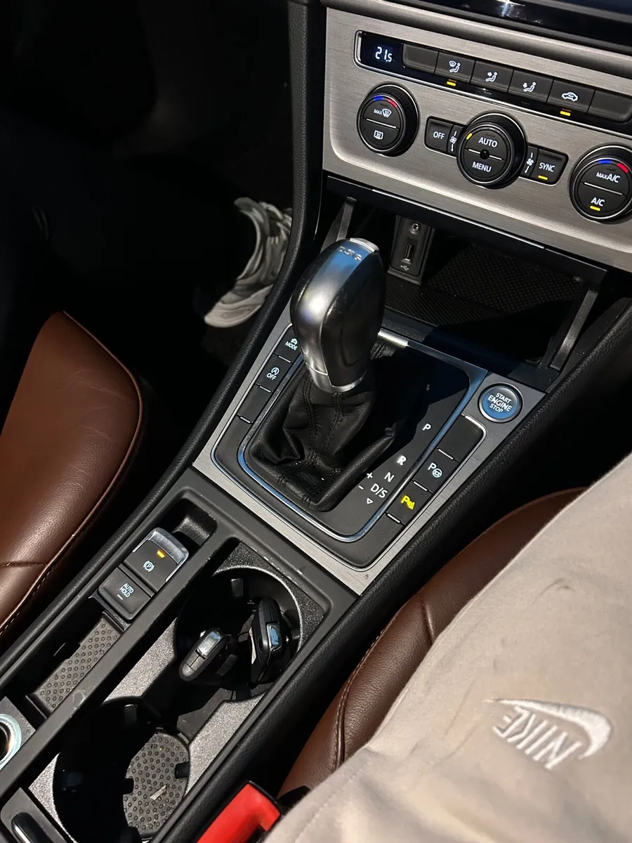 Volkswagen Golf 2015 - Image 3