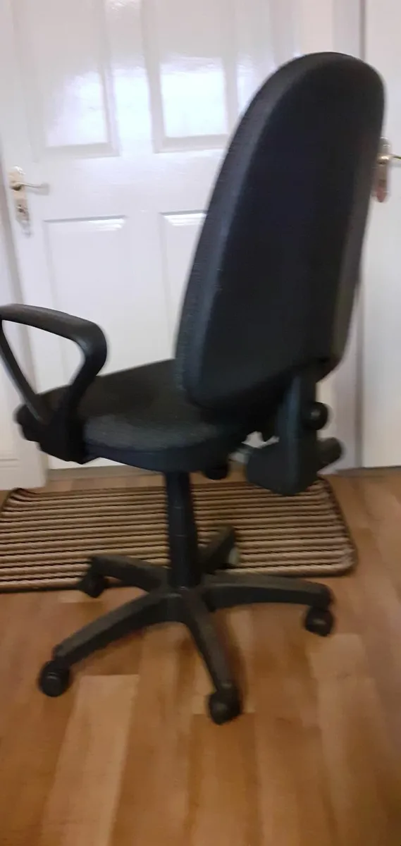 Office Chair - Image 3