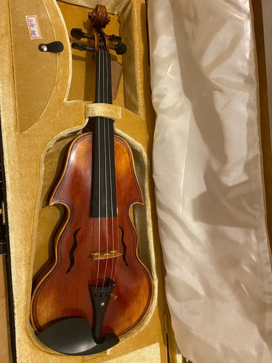 Baroque style violin - Image 1