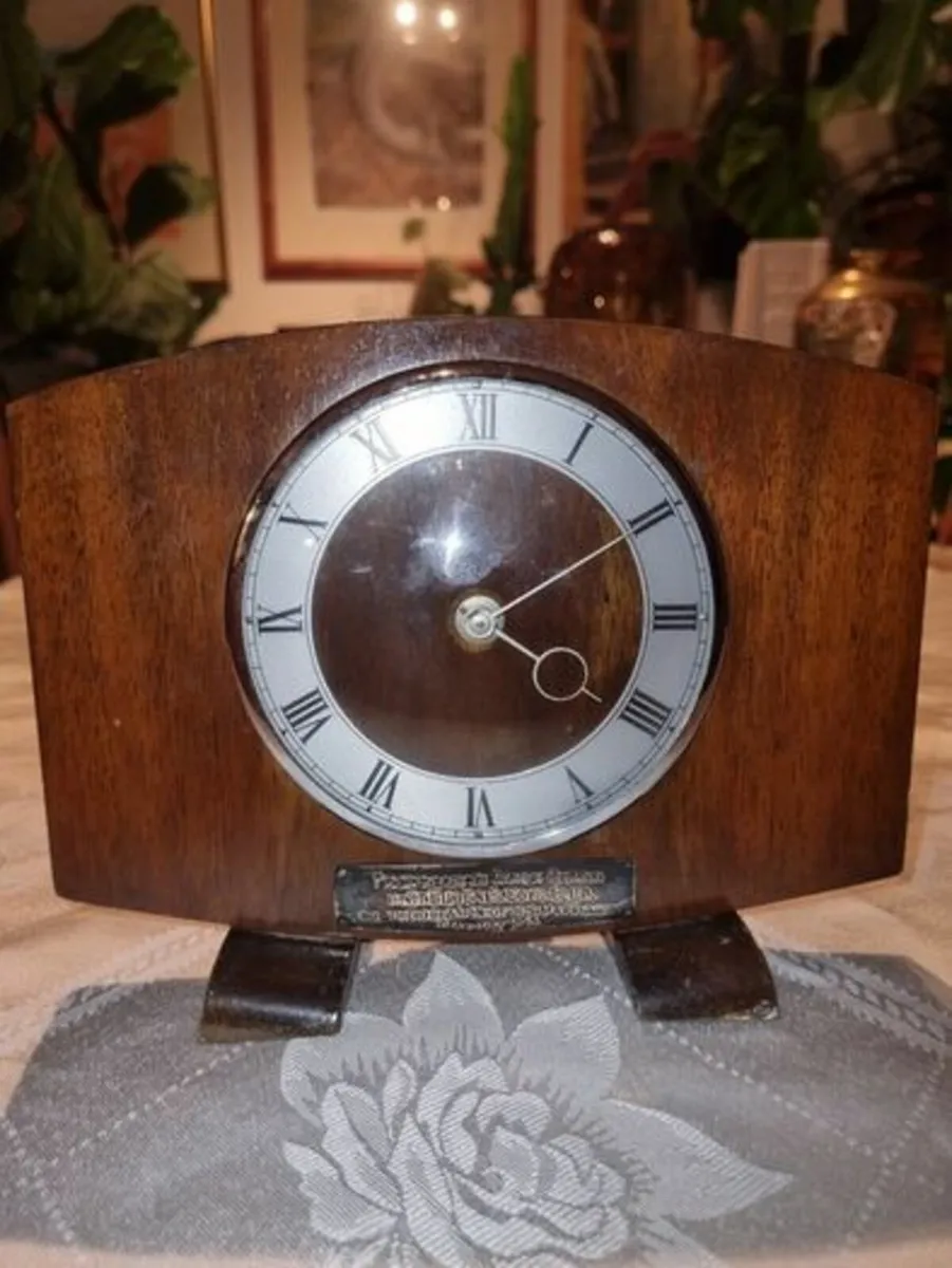 Wooden Desk/Mantel Clock - Image 1