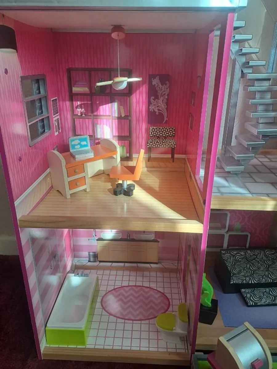 Barbie Doll House - Image 2