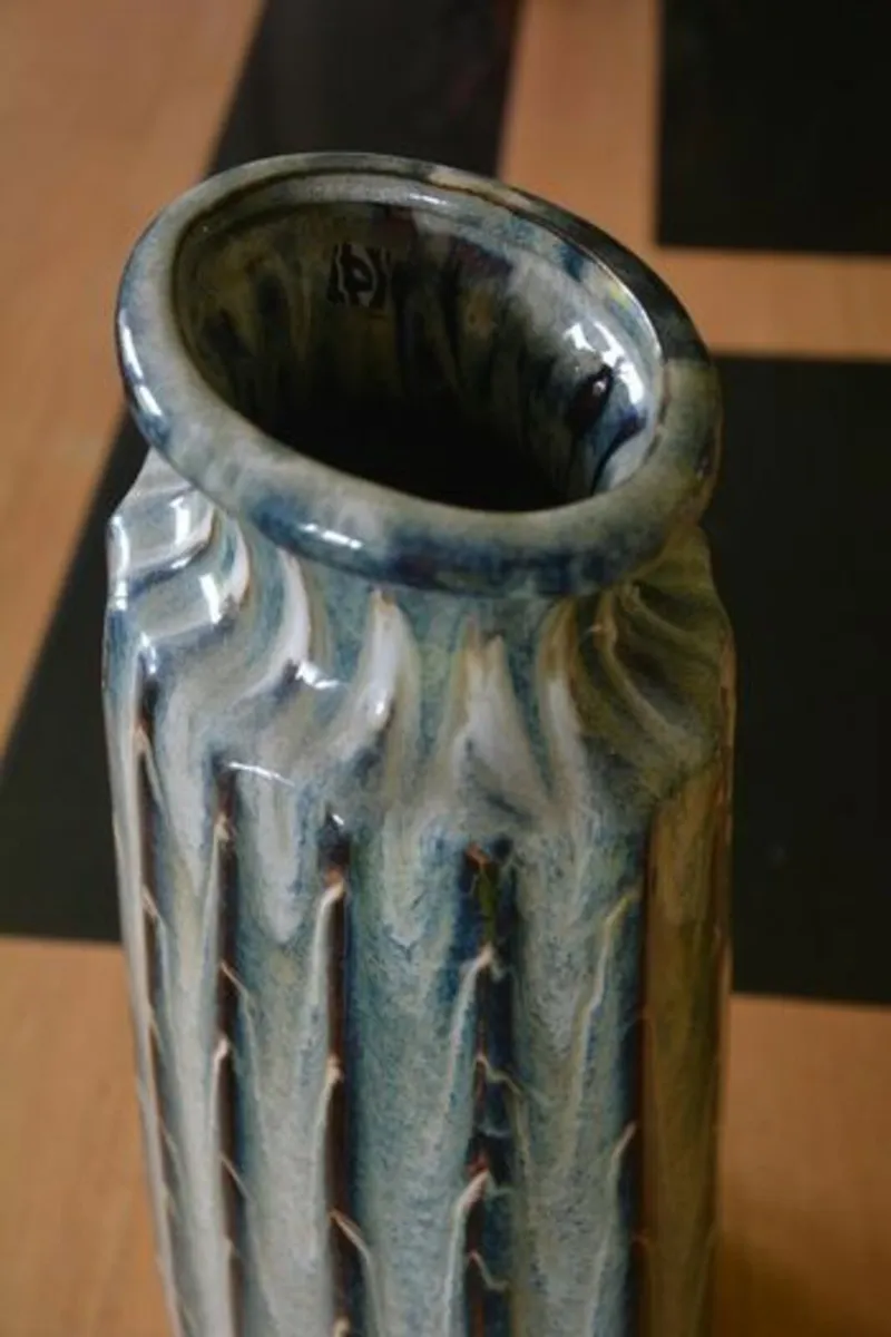 Large ceramic vase - Image 1