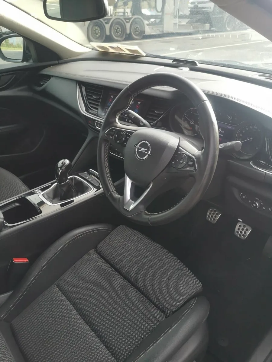Opel Insignia 2019 - Image 2