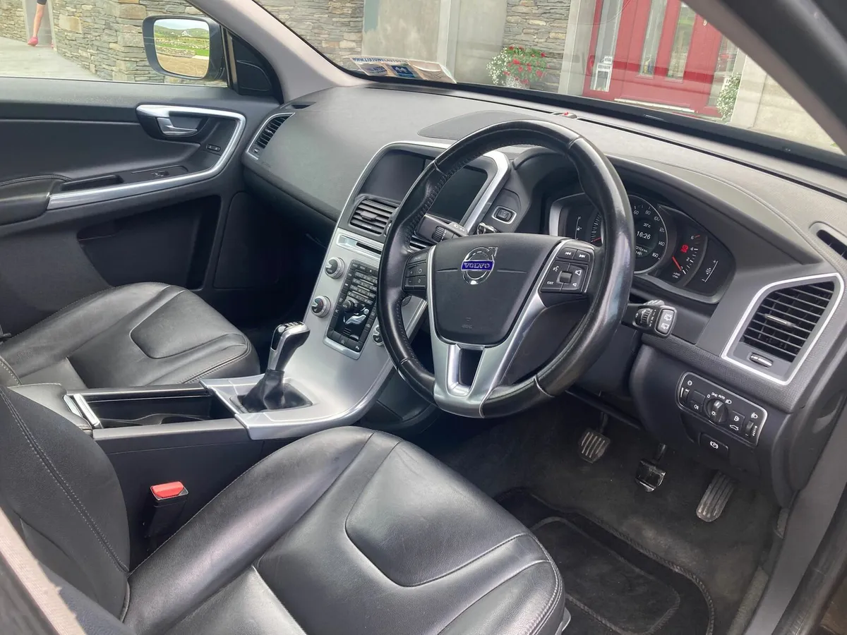 172 Volvo xc60 - Image 3